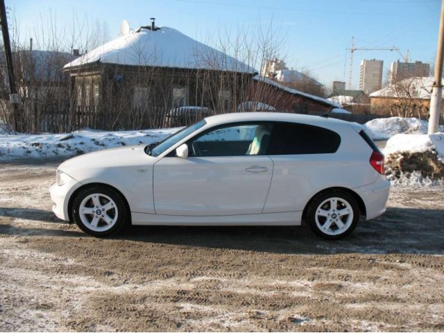 BMW 116i конец 2010 г.в, АВТОМАТ, цвет белый в городе Пермь, фото 5, Пермский край