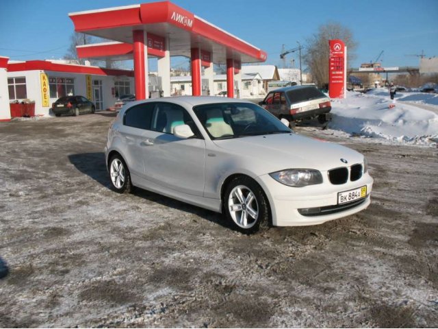 BMW 116i конец 2010 г.в, АВТОМАТ, цвет белый в городе Пермь, фото 6, стоимость: 650 000 руб.