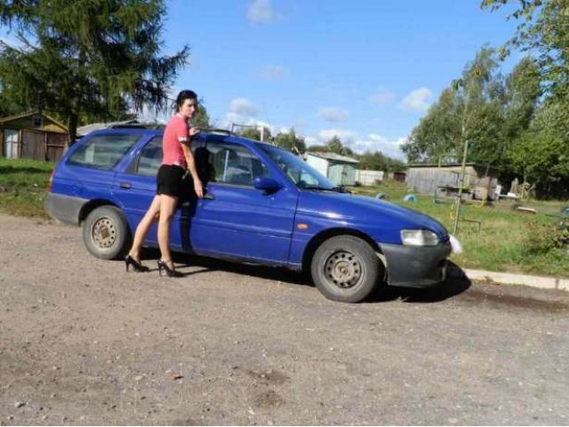 Ford-Escort кузов-униаерсал в городе Пыталово, фото 3, стоимость: 100 000 руб.