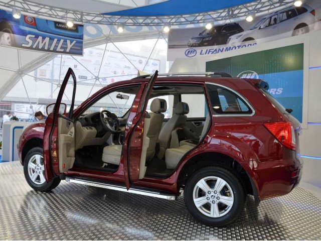 Lifan x60. Продам новый автомобиль . Гарантия 3 года. в городе Калининград, фото 2, Калининградская область