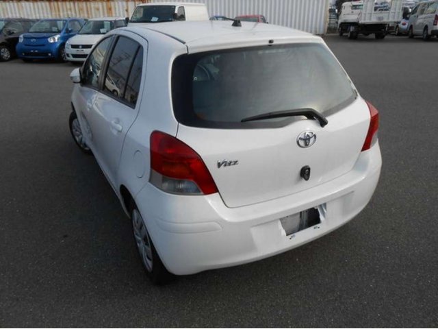 Toyota vitz 2008 1.0 белый из Японии в городе Краснодар, фото 3, стоимость: 349 000 руб.