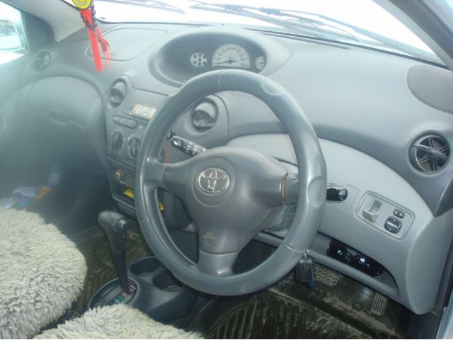 Toyota Vitz, 2002 год, 4 WD в городе Новосибирск, фото 3, стоимость: 250 000 руб.