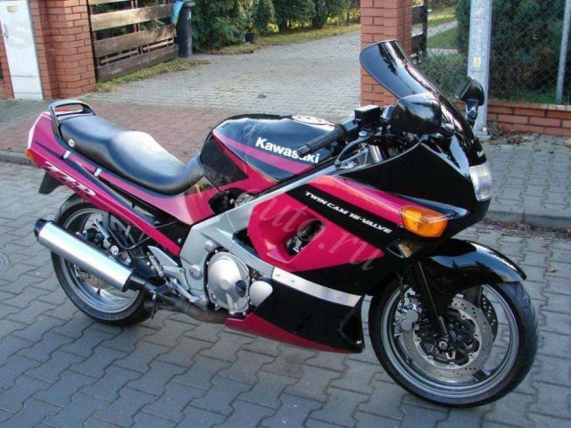 Продаю мотоцикл kawasaki zzr 600 в городе Киров, фото 1, стоимость: 130 000 руб.