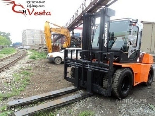 Продаётся вилочный погрузчик Doosan D80S 2011год в городе Владивосток, фото 1, Погрузчики