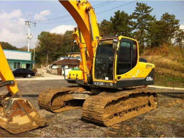 Продается гусеничный экскаватор Hyundai R220LC в городе Владивосток, фото 1, стоимость: 3 776 000 руб.