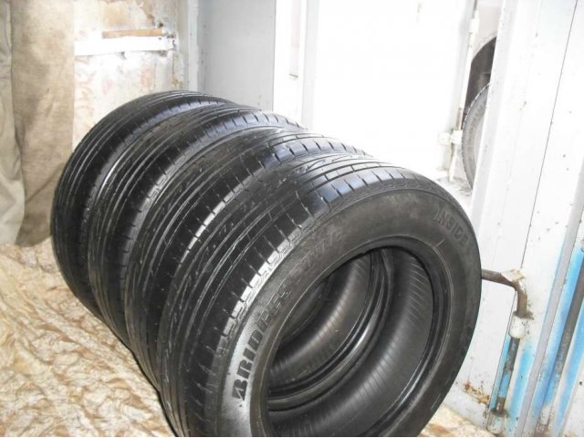 Продам комплект летних шин Bridgestone 175/65 R14. в городе Хабаровск, фото 1, Шины, диски и колёса