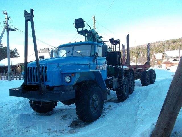 Урал Лесовозный автопоезд с гидроманипулятором. в городе Москва, фото 1, Грузовики