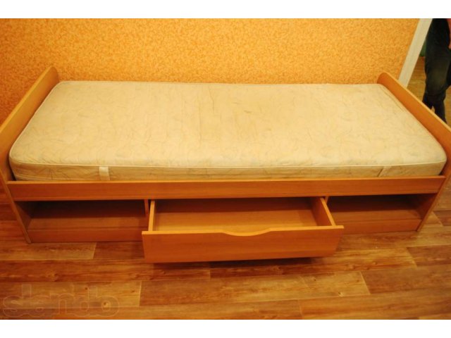 Кровать(с матрасом)+Комп. стол в городе Новокузнецк, фото 1, стоимость: 6 000 руб.