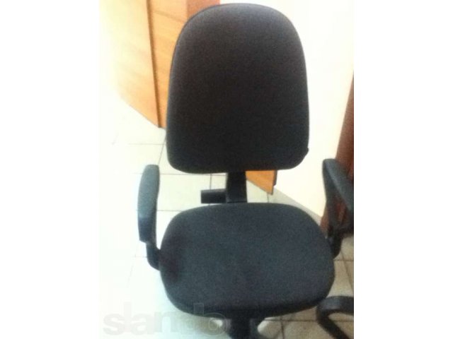 продам офисное кресло в городе Омск, фото 1, стоимость: 1 500 руб.