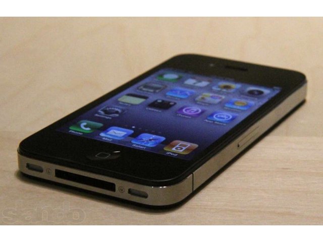 Apple iPhone 4 16gb Black состояние нового + подарки! в городе Астрахань, фото 1, стоимость: 13 000 руб.