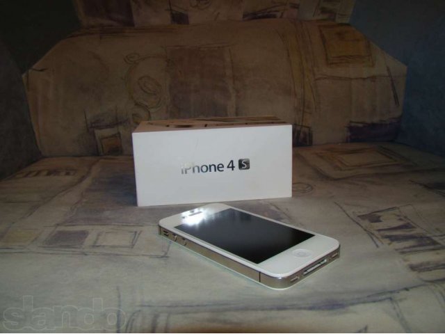 Продам два iPhone 4S: 16GB Gold и 64GB White. в городе Благовещенск, фото 2, Амурская область