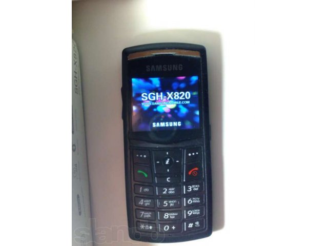 Samsung SGH-X820 Ultra, рабочий, треснул корпус в городе Сургут, фото 1, Ханты-Мансийский автономный округ