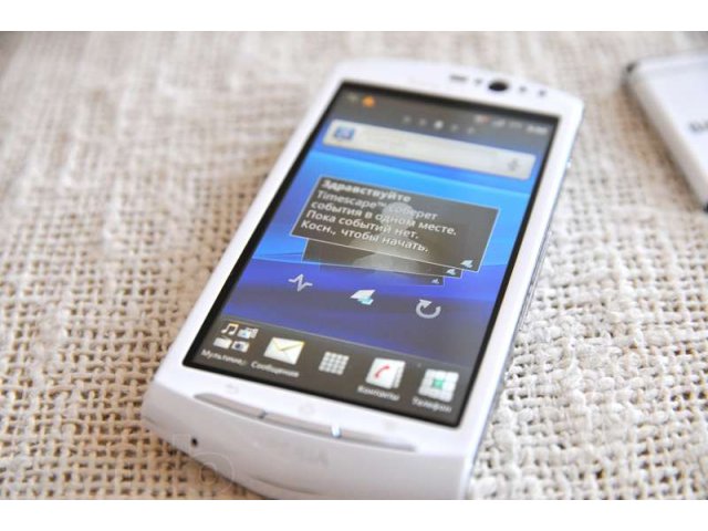 Sony Ericsson Xperia neo V (белый) в городе Сургут, фото 2, стоимость: 7 000 руб.