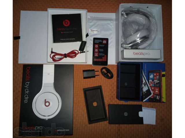 Nokia Lumia 820 с Monster Beats Pro Белые в городе Новосибирск, фото 2, стоимость: 18 000 руб.