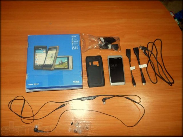 Продам сотовый телефон Nokia N8 в городе Салехард, фото 1, стоимость: 9 500 руб.