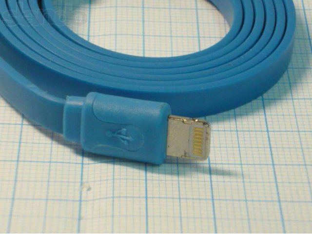 USB Data Cable Apple Lightning 8-pin iPhone 5 длина 1 метр плоский син в городе Владимир, фото 1, Владимирская область