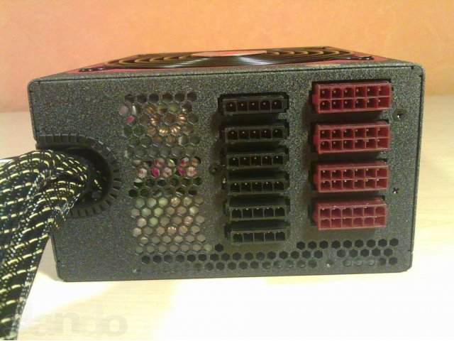 Enermax Revolution 85+ 950w в городе Тюмень, фото 5, Тюменская область