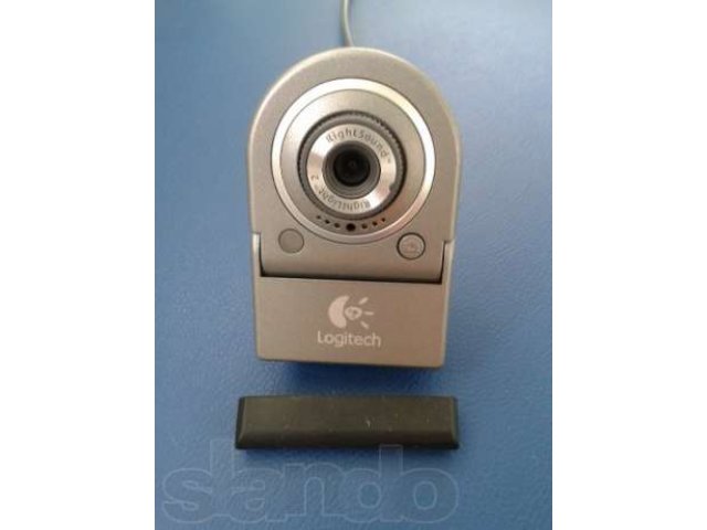 Веб-камера Logitech QuickCam for Notebooks Deluxe с микрофоном в городе Москва, фото 1, стоимость: 550 руб.