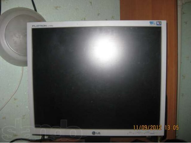 Монитор LG FLATRON L1750U в городе Волгоград, фото 1, стоимость: 3 500 руб.