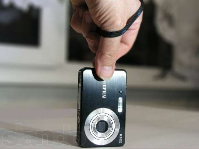 Fujifilm FinePix J10- стильный миниатюрный алюминиевый фотоаппарат в городе Санкт-Петербург, фото 1, Цифровые фотоаппараты