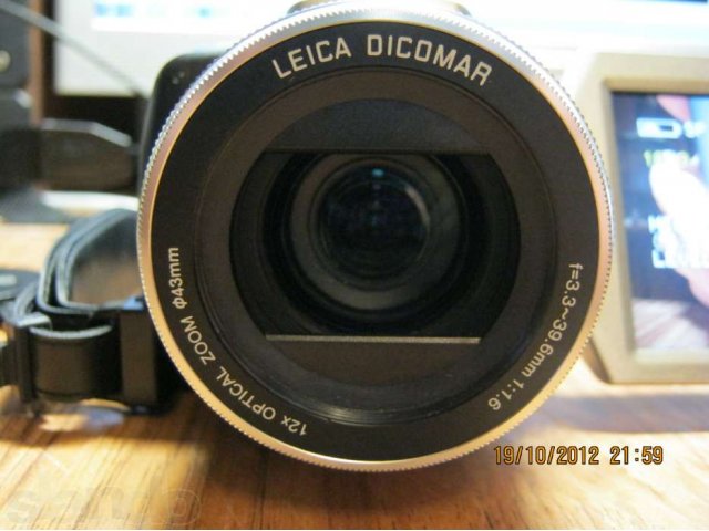 Полупрофессиональная видеокамера Panasonic NV-GS400 (б/у)+накам.свет в городе Киров, фото 3, стоимость: 12 000 руб.