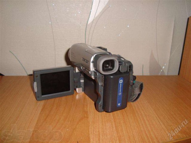 Видеокамера sony Dcr-Hc14E/hc15E в городе Энгельс, фото 2, Саратовская область