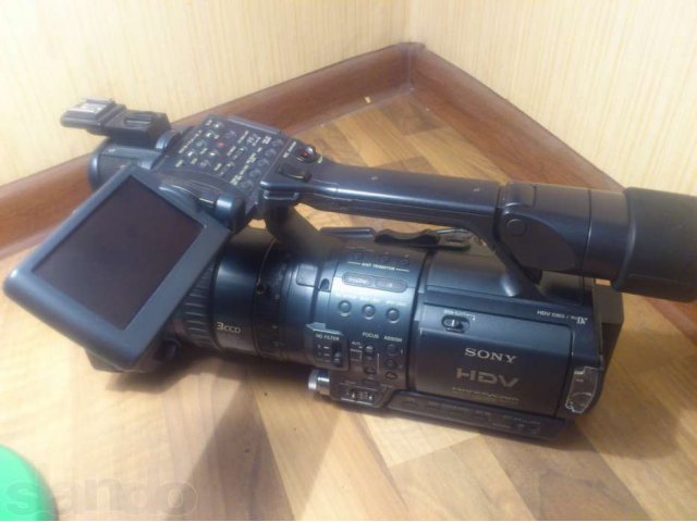 Продам sony hdr-fx1e + много вкусного=) в городе Кемерово, фото 1, Профессиональное фото и видеооборудование