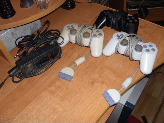 Продам три джойстика PS1/2 и Блок питания PS2 в городе Павлово, фото 4, стоимость: 1 000 руб.