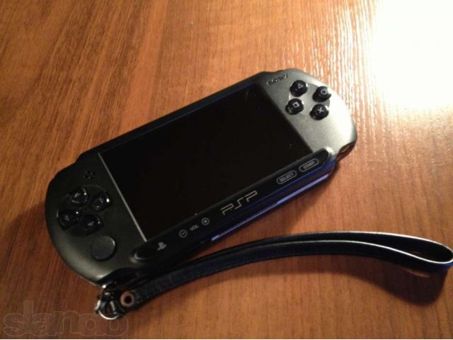 Продаю портативную игровую консоль PSP-E1008 CB в городе Невинномысск, фото 1, Игровые приставки