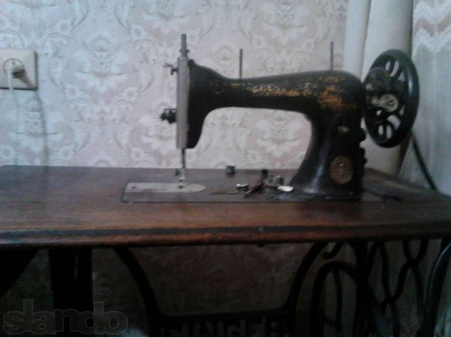 Швейная машинка в городе Кострома, фото 1, стоимость: 3 000 руб.