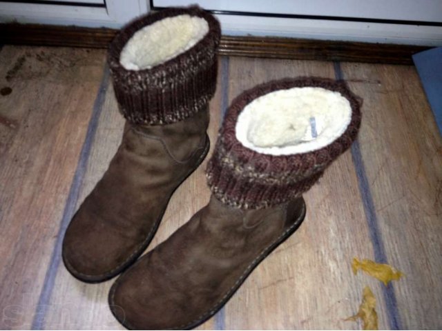 Продаю угги UGG ориг. на 35.5-36 р-р в городе Москва, фото 1, стоимость: 1 100 руб.