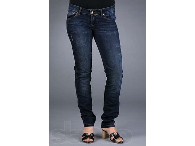 Продам джинсы женские ARMANI в городе Хабаровск, фото 1, Женская одежда