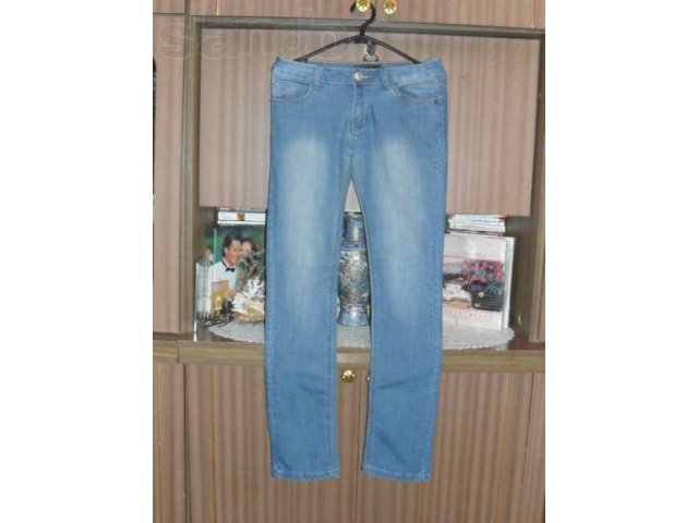 Голубые джинсы в городе Рославль, фото 1, стоимость: 500 руб.
