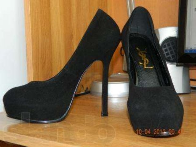 Продам туфли Ив Сен Лоран замшевые новые в городе Кисловодск, фото 1, стоимость: 1 800 руб.