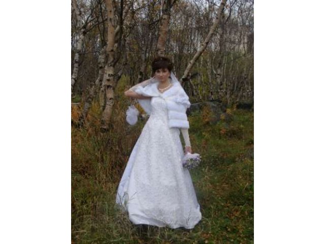 Продам свадебное платье в городе Североморск, фото 2, Свадебные платья