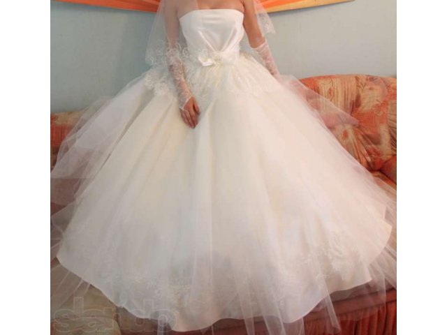 продам свадебное платье в городе Каменск-Уральский, фото 1, стоимость: 8 000 руб.