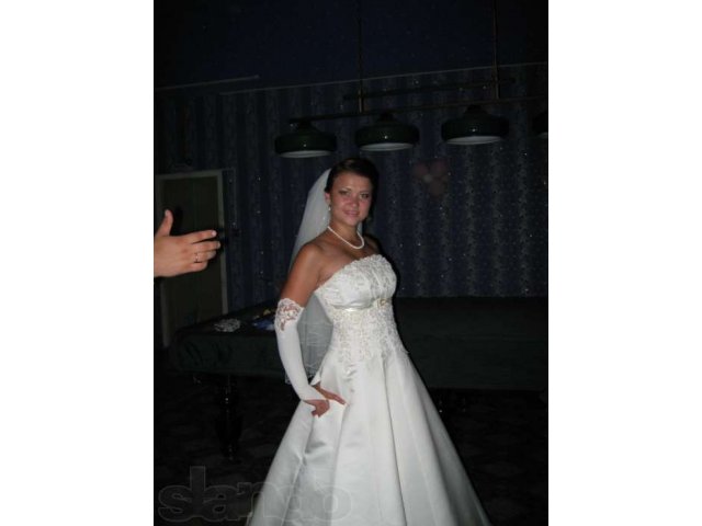 Свадебное платье в городе Чебаркуль, фото 1, стоимость: 6 000 руб.