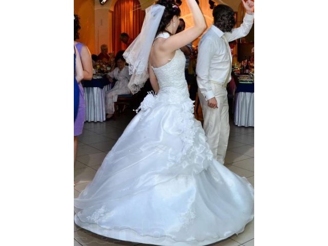 Продам красивое свадебное платтье в городе Тюмень, фото 1, стоимость: 5 000 руб.