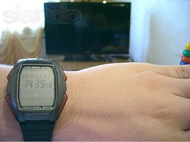 Продам новые часы с сенсорным экраном и пультом ду в городе Челябинск, фото 2, стоимость: 600 руб.