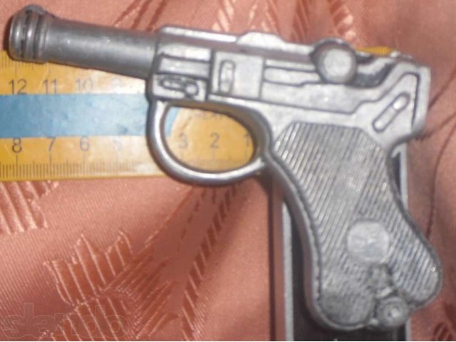 Модель немецкого пистолета времен ВОВ Вальтер в городе Воркута, фото 3, Коми