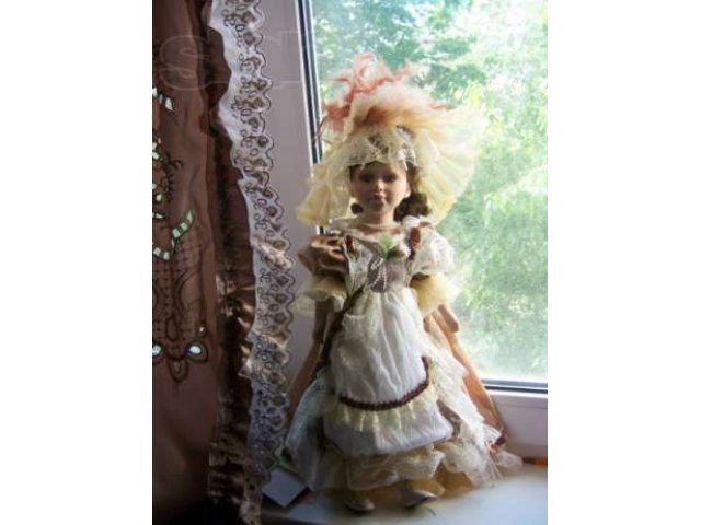 Фарфоровую куклу Марго в городе Москва, фото 1, стоимость: 3 500 руб.