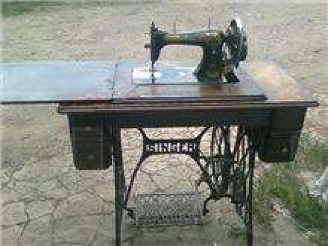 Продам швейную машинку SINGER в городе Партизанск, фото 1, стоимость: 15 000 руб.