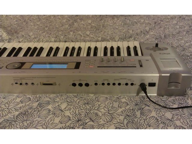 Рабочая станция (синтезатор) Korg Triton LE-61 в городе Краснодар, фото 3, Краснодарский край