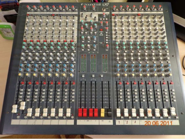 концертный микшерный пульт Soundcraft LX7II 16ch в городе Тюмень, фото 1, Тюменская область