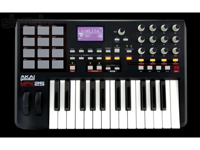 Akiai pro mpk 25 и Akai mpd 18 в городе Астрахань, фото 1, DJ оборудование