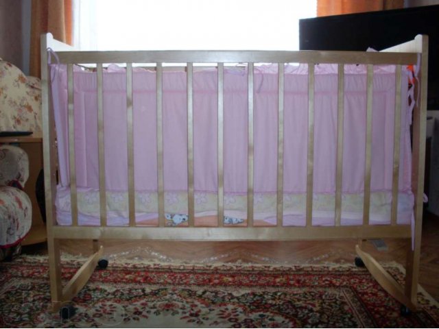 кроватка детская в городе Артем, фото 1, Детская мебель