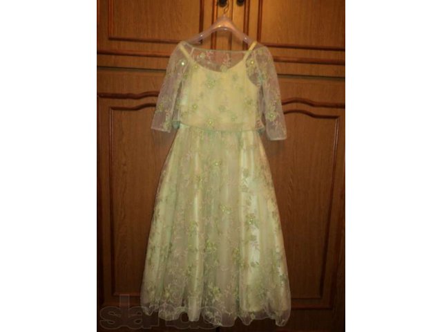 Продаю платье 8-11 лет в городе Новочеркасск, фото 1, стоимость: 1 000 руб.
