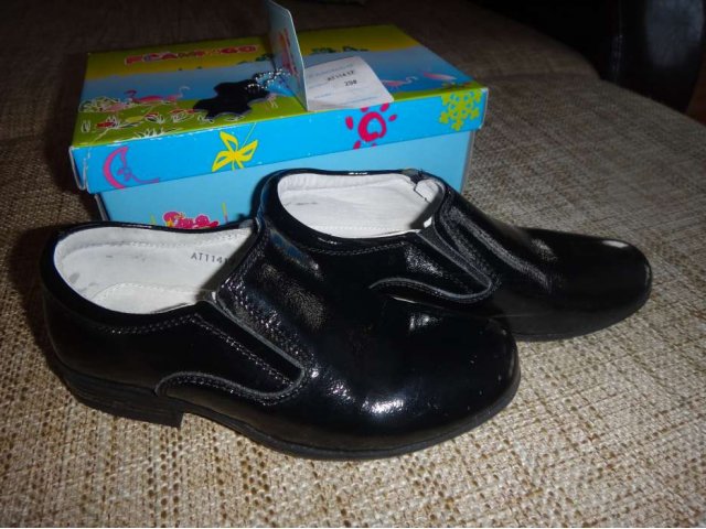 Продам детские туфли в городе Губкинский, фото 1, стоимость: 500 руб.