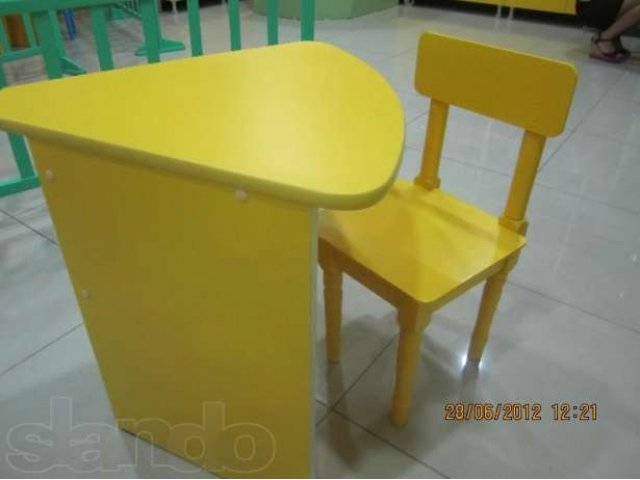 Стул и стол в городе Балаково, фото 1, стоимость: 2 500 руб.