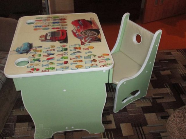 новый детский стол парта с мягким стульчиком в городе Братск, фото 1, стоимость: 4 500 руб.